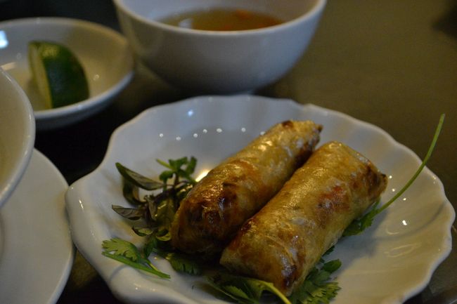 そして、揚げ春巻き。<br /><br />この後は、写真に撮り忘れましたが、ライスと鶏肉と野菜のカシューナッツ炒めがきました。<br /><br />ちょっと私には多すぎました…。<br /><br />この後、ホテルに戻って就寝です…