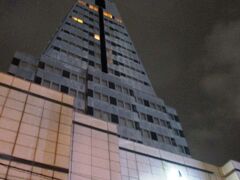 今夜の宿は ホテルスカイタワー
その名の通り （宮崎にしては） 高層ホテルだ