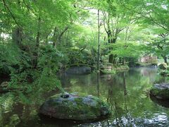 宿を後にし、徒歩10分程度で岐阜公園に着きました。