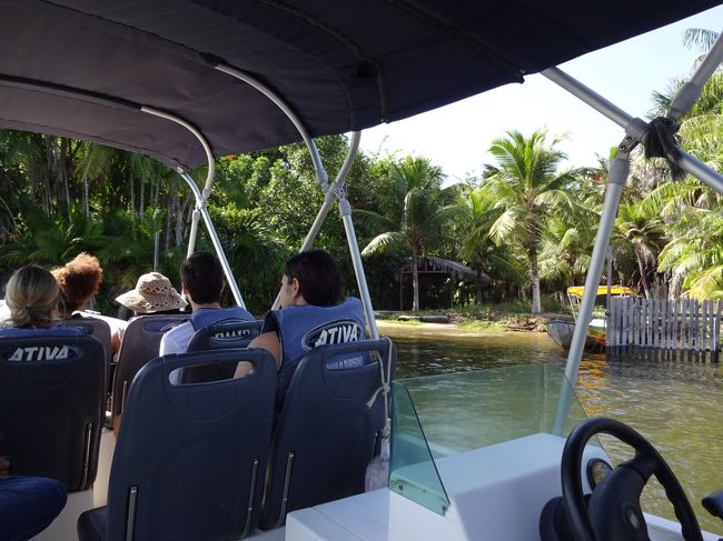 この後、ツアー客をピックアップしてボートツアースタート。