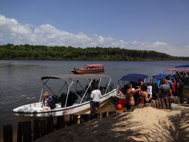 出発の時間。<br />1時間弱の小レンソイス観光を終えて、再びボート移動。<br />