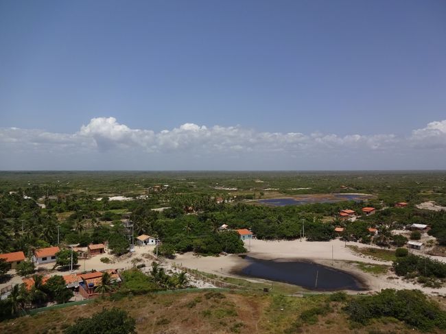 でも頂上からの眺めはなかなかのもの。<br />めちゃめちゃ高いタワーってわけじゃないけど・・・<br />