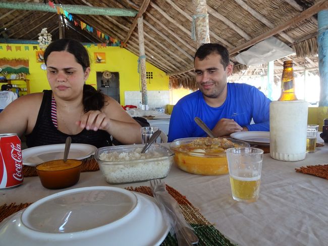 テーブルに戻るとほどなくして料理が運ばれてきました。<br /><br />食事の前に飲んだビールはサイコーでした。<br />Netoさんと二人で「あ〜♪」