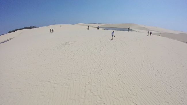 さて、それはともかくとして、ツアー最初のスポットへ。<br />ここは小レンソイスと呼ばれる場所。