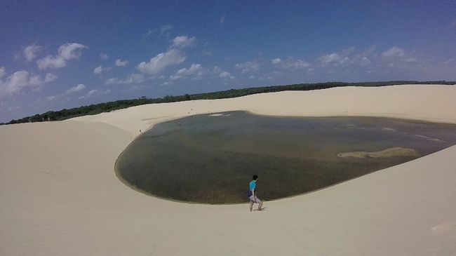 一気に駆け下りてみた。このままラゴーアに飛び込んでしまおうかと思ったけど・・・