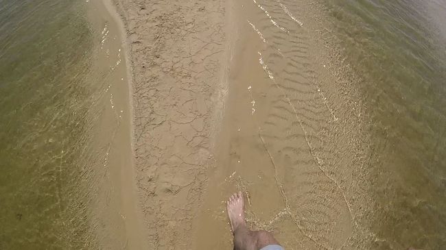 ちょっと水草が多かったけど水は綺麗。<br />泳ぐには浅すぎるかな。