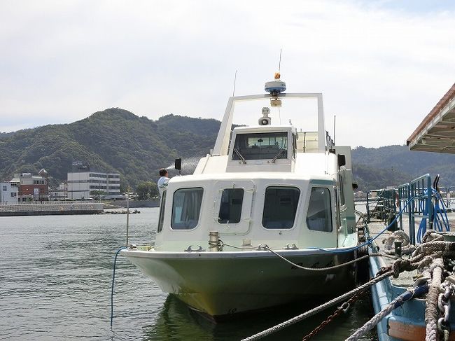 小浜市へ移動し、蘇洞門(そとも)めぐりの船に乗船。