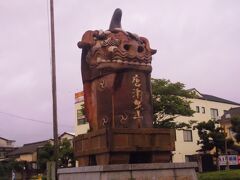 駅前までもどって

唐津曳山の像