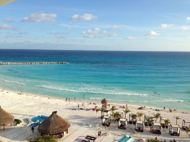 ホテルのクラブルーム用のチェックインは最上階で。<br />食事もそこで。でした。<br />眺めは最高でしたが、品数は少ない。<br />クラブルームでなくても良いかも。