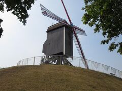 聖ヤンハイス風車。有料ですが中を見学できます。