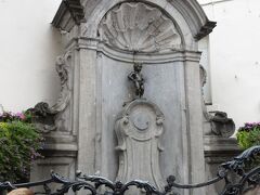 小便小僧。誰でも知ってる人気スポットですが、中国人観光客がすごく多く、中国でもかなり人気があるようです。