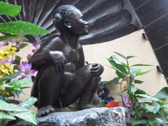 こちらは小便娘。結構まじめに作りこんであって、それはそれで評価が分かれるところですかね。