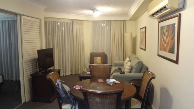 コンドミニアムタイプです。<br />1LDKのマンションと言う感じです。<br />結構ゆったり出来ます。