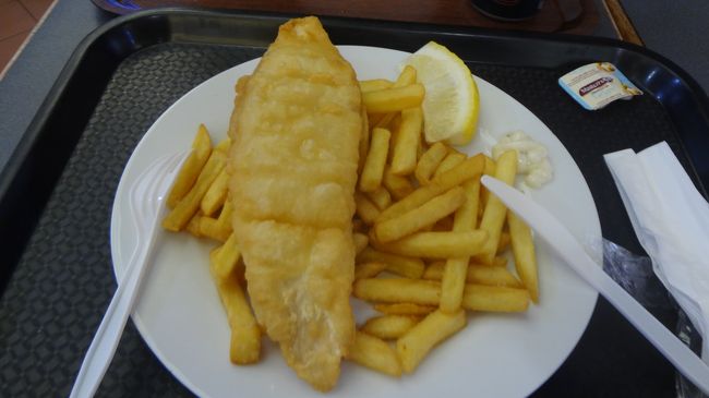 夕食後、マーケットでお土産をみてホテルに戻りました。<br />