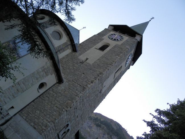 ゴルナーグラート駅を降りてから<br />６時間かけツェルマットまで下山してきたよ！<br />