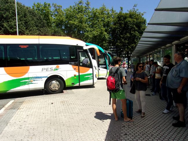 7月28日は快晴であった。<br /><br />楽しい国境越えになりそうだ。<br /><br />しかし、バヨンヌの町では思わぬ<br />ハプニングが私を待っていた。<br /><br />次回ではその対応と結果が私に<br />素晴らしい出逢いをもたらした<br />経緯について報告します。