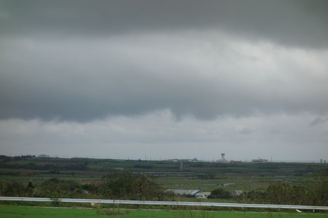 お腹すいたけど、旧盆が始まったみたいで、お店が休みのとこが多いみたい。