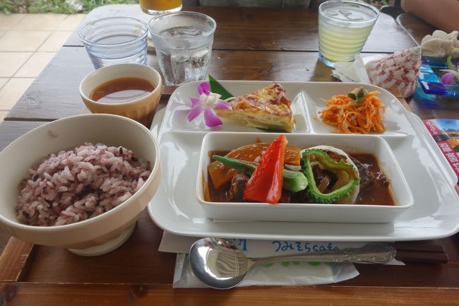 ここは、流行りの健康フード。<br /><br />女子受けは、いいんだろうね。