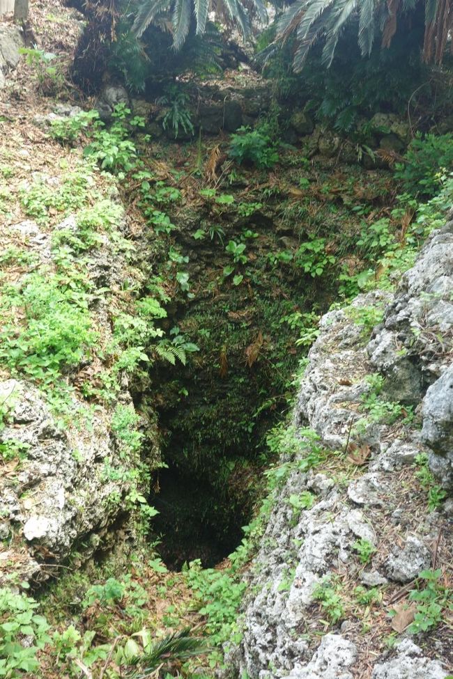 この井戸は、なんかすごい。<br /><br />なんか知らないけど、戦争を連想しました。