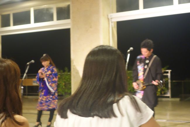 ロビー近くでは、毎夜ライブがあるみたい。<br /><br />結構、こちらは、音響もよくて盛り上がっていました。