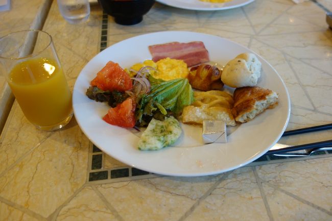 毎夜、食べ過ぎてモーニングがあまり食べられない。