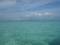 夕方の便で帰るので、離島はあきらめて、石垣港から出るツアーにしました。