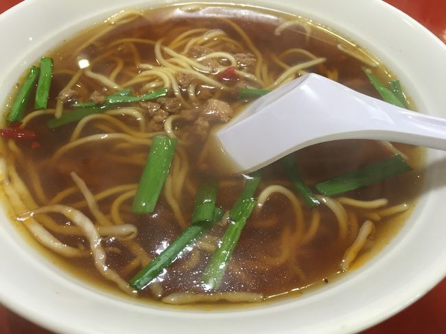 1番人気の台湾ラーメンですが… <br /><br />以前こちらで食べた友人が鼻から息を吸うとむせるよ〜と聞き、すこーし躊躇し辛さ控えめのアメリカンに。因みに辛さ増量タイプはイタリアンと言うそうです。<br /><br />