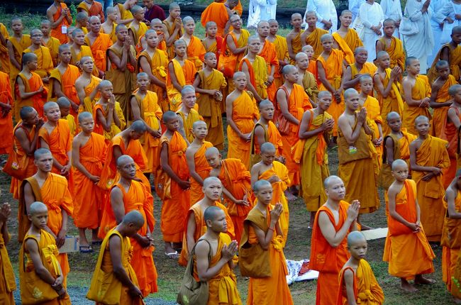 これは遺跡の上にいた観光客がペットボトルを落とし、静かな空間でちょっと大きな音を立ててしまった瞬間<br />みんな「何事？」と振り向きました（笑）