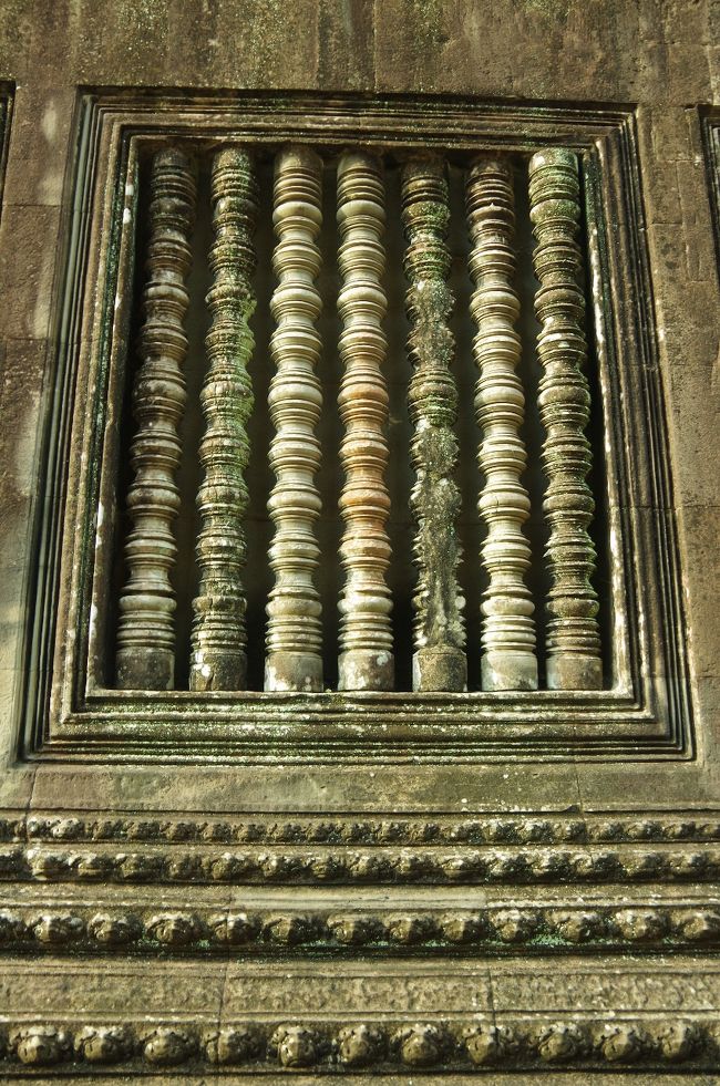 至るところにあるコレ。<br />私好きなんですがマニグルマがモチーフなのでしょうか？