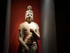 中国でも初期の石窟である武威の天梯山石窟の仏像です。
