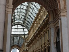 １１：１５

さあ、いよいよ『Galleria Vittorio Emanuele　?』に行ってきます！