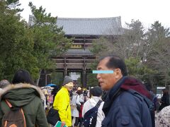 11時にもなると、東大寺は人が沢山出ていますね。