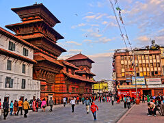 バサンタプル広場に戻ってきました。