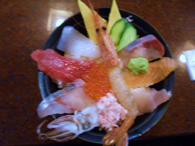 午後の２時半まで時間をずらしたのに、<br /><br />３０分待ちでした。<br /><br />でもおいしかったです。<br /><br />