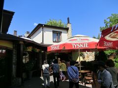 修道院に行く前にチェンストホーヴァのレストラン「スマチェク」で昼食をとりました。
クラクフからは約２時間かかりました。