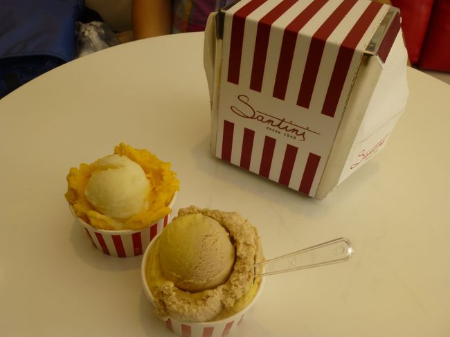 頑張れましたがさすがに暑く<br />のども乾いてきたのでサンティ二で<br />ジェラートを食べました。<br />チケットを購入し、壁に貼ってある一覧から<br />食べたいものを選んでチケットを渡しスクープ<br />してもらうというシステムでした。