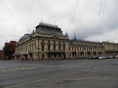 これが噂のイズラエル・ポズナンスキ第二の宮殿、現在は市歴史博物館です。
1898年、これもヒラリ・マィェフスキ設計です。