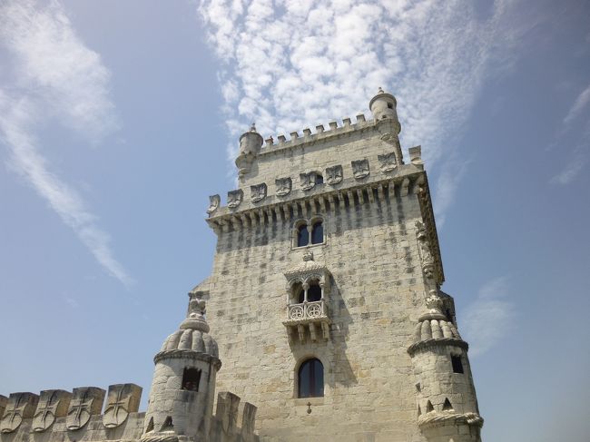 なかなか進みません。<br />途中何度かくじけましたが並び続けた結果<br />ナント1時間半もかかりました。