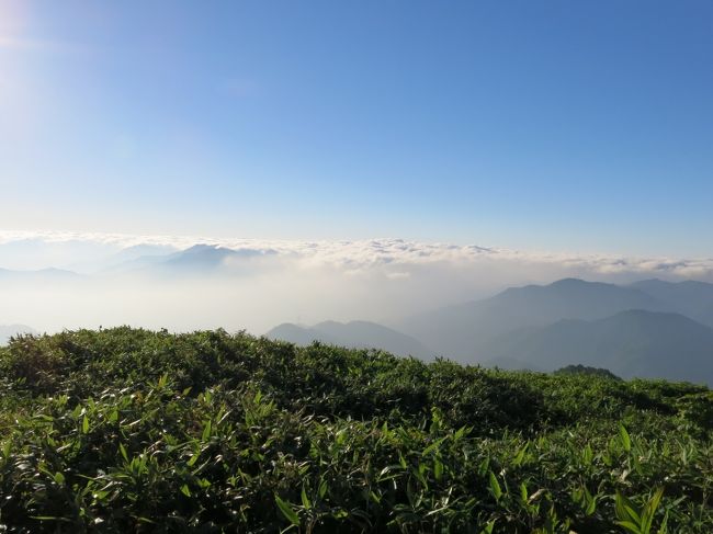 下界はまだ曇りか？