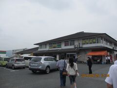 12：00　武雄温泉物産館着（30分間）

　　　　武雄温泉街に行く前にトイレ休憩。