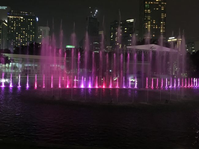 ちょうど9時だったので噴水ショー