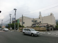 かまぼこ博物館がありました。
工場見学に行きました