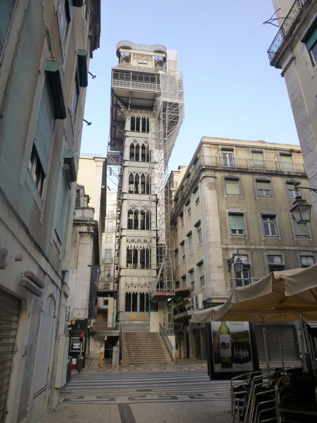 日中は列が出来ているサンタ・ジュスタのエレベーターも<br />この時間は誰もいません。<br />貸切です。