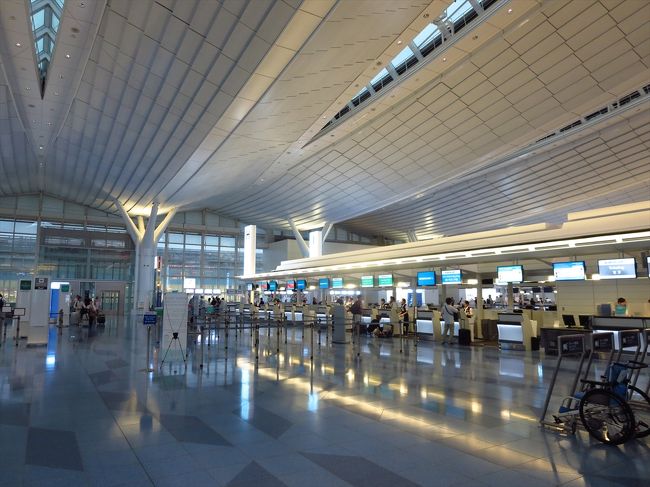 10分もしないうちに国際線ターミナルに到着。<br /><br />帰りも大韓航空です。