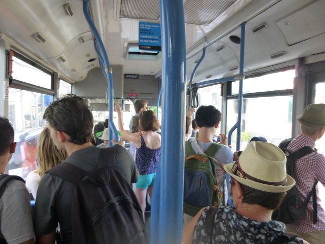 434番バスでムーアの城跡へ向かいます。