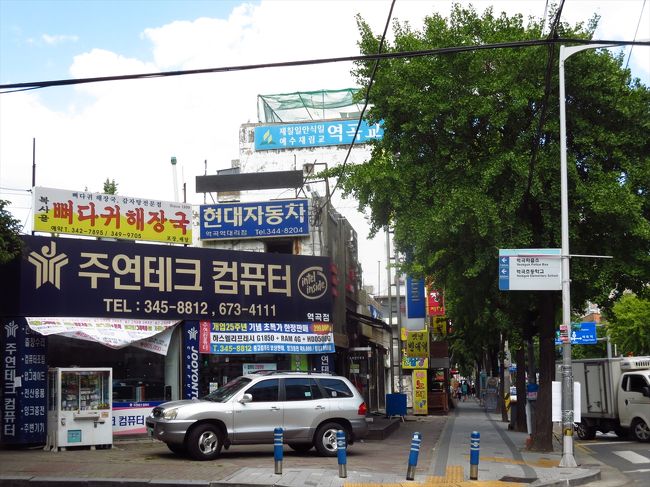 角にはサムギョプサルのお店があって、すごく安くおいしいサムギョプサルが食べられたのに、なくなっていました。