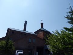 室内練習場の隣は有名なサッポロビール園