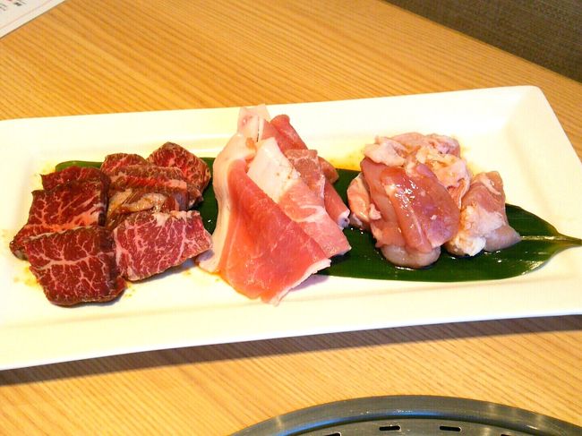 夜になり、ホテルでお食事(^p^)<br />