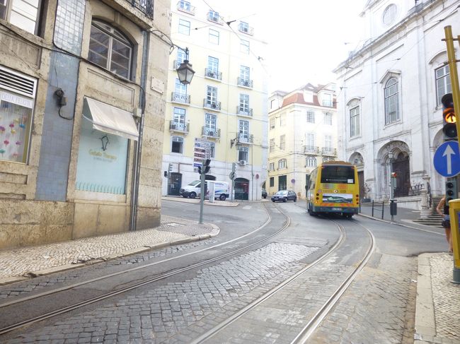 お店からほど近いサント・アントニオ教会から<br />737バスに乗って向かいます。