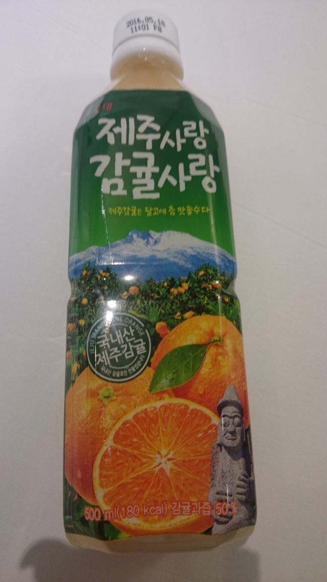 済州好き ミカンも好き！  ミカンの味と 香りが いい 美味しいジュースも ハマりました 大体 コンビニで 1+1  2+1で 売ってます  買うべし 飲むべし！  